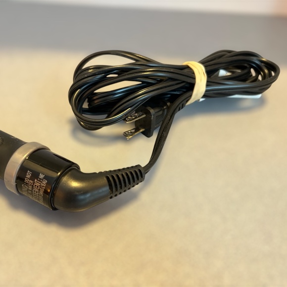 VGUC BaByliss Pro Tourmaline 500 Spring Curling Iron 1.5" - Picture 9 of 11